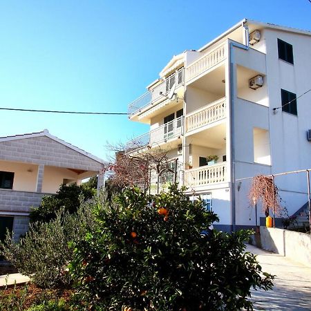 Apartments Nakir Slatine Kültér fotó