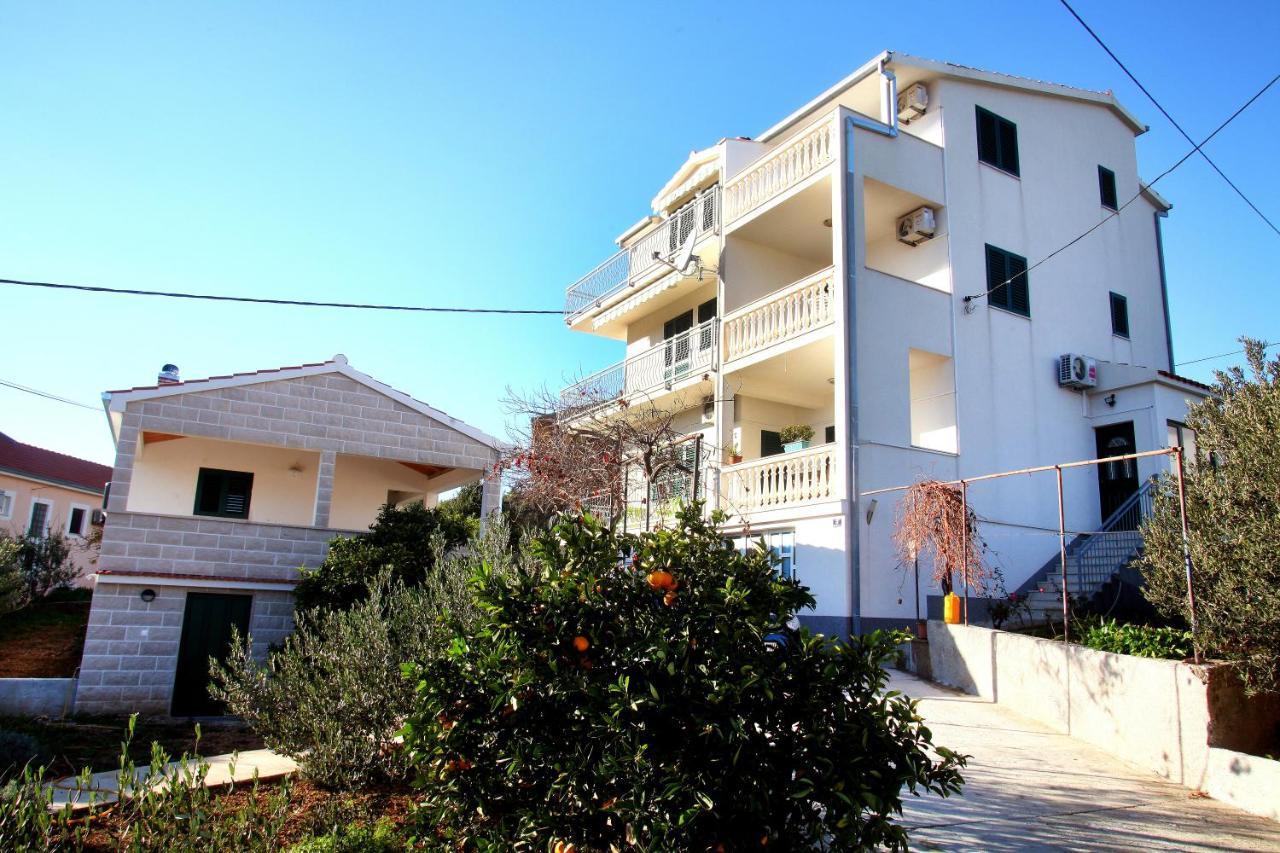 Apartments Nakir Slatine Kültér fotó