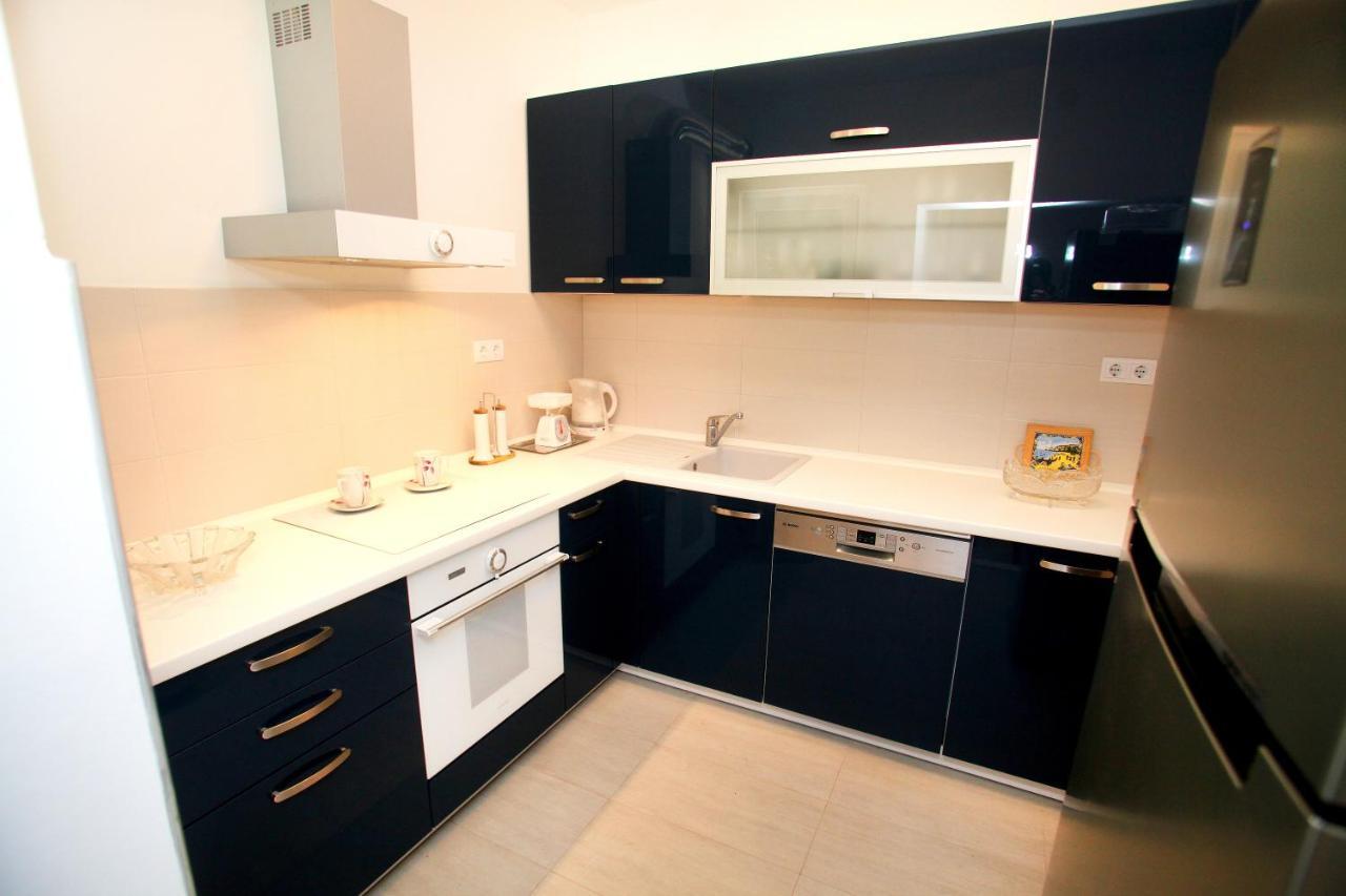 Apartments Nakir Slatine Szoba fotó